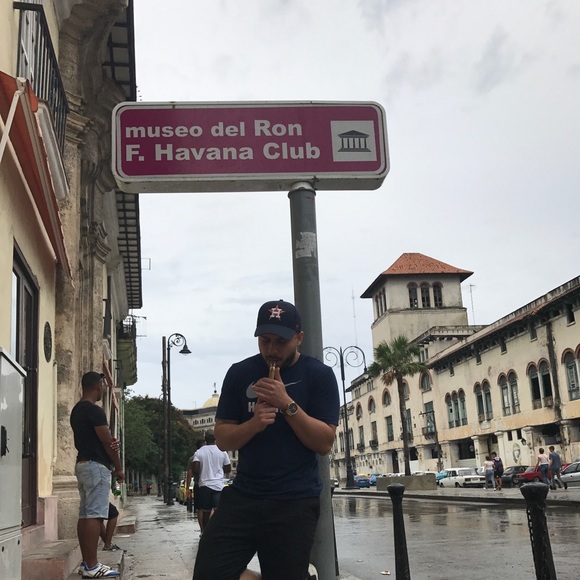 Meet your Posher, Jorge - Picture 1 of 1